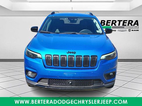 Certified 2023 Jeep Cherokee Altitude Lux AWD/4WD image 2