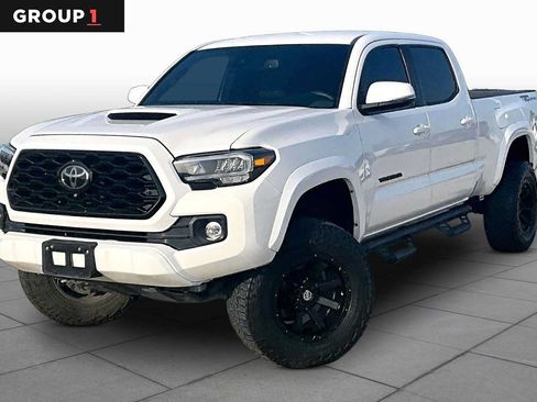 Used 2021 Toyota Tacoma TRD Sport w/ Technology Package RWD image 1