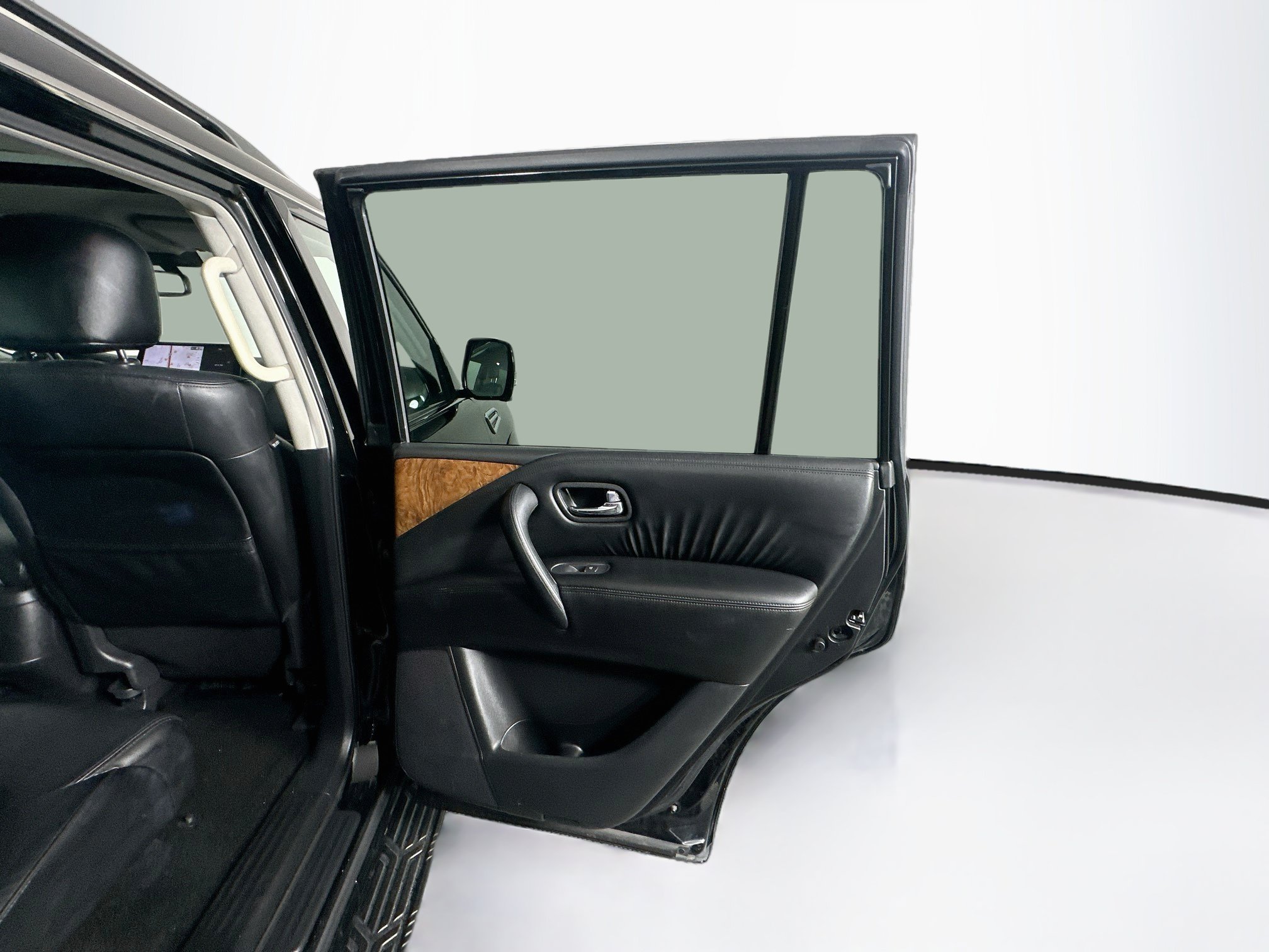 Used 2023 Nissan Armada SL RWD image 33