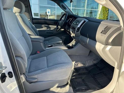 Used 2005 Toyota Tacoma PreRunner image 17