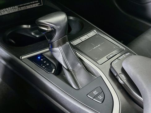 Used 2020 Lexus UX 250h AWD/4WD image 23