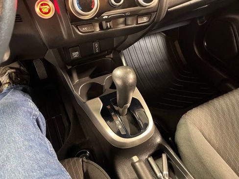 Used 2019 Honda Fit EX image 28