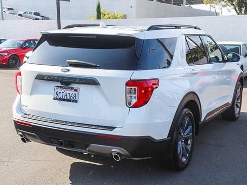 Used 2022 Ford Explorer XLT w/ Equipment Group 202A RWD image 5