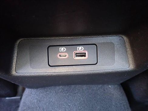 Used 2023 Nissan Altima 2.5 SV w/ SV Premium Package FWD image 9