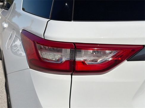 Used 2021 Chevrolet Traverse RS image 10