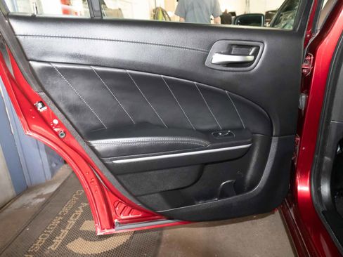 Used 2019 Dodge Charger SXT w/ Plus Group image 12