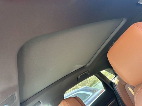 Used 2023 Audi e-tron Premium w/ Convenience Plus Package image 11