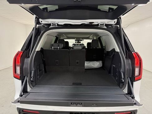 New 2025 Ford Expedition Active image 7