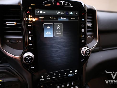 Used 2024 RAM 2500 Big Horn w/ Night Edition image 33