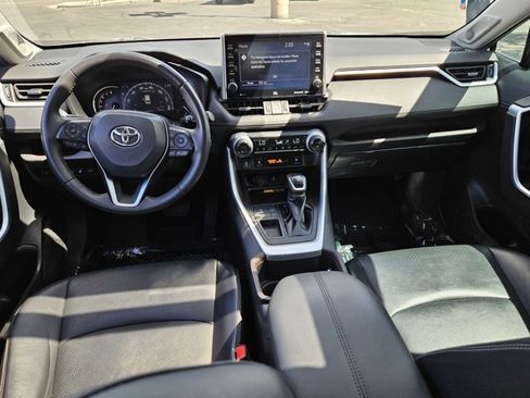 Used 2022 Toyota RAV4 Limited FWD image 17