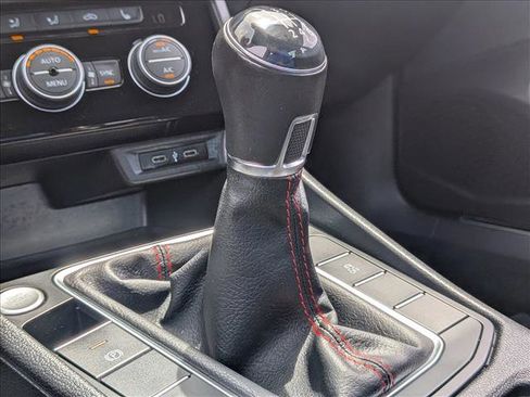 Used 2021 Volkswagen Jetta GLI FWD image 12