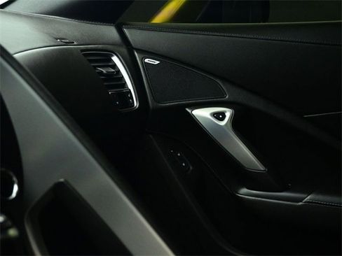 Used 2015 Chevrolet Corvette Z06 w/ 2LZ Preferred Equipment Group image 16