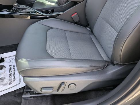 Certified 2023 Kia Niro EX FWD image 21