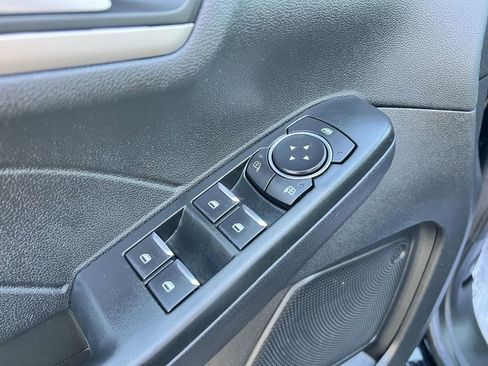 Used 2022 Ford Escape SEL image 11