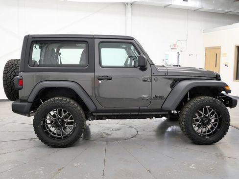 Used 2024 Jeep Wrangler Sport AWD/4WD image 8
