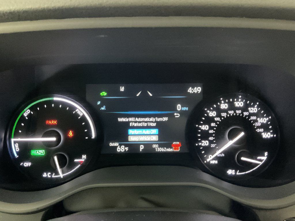 Used 2025 Toyota Sienna XLE FWD image 27
