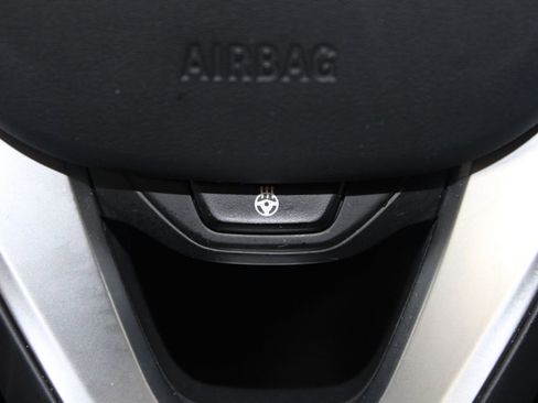 Used 2024 BMW 330e image 36