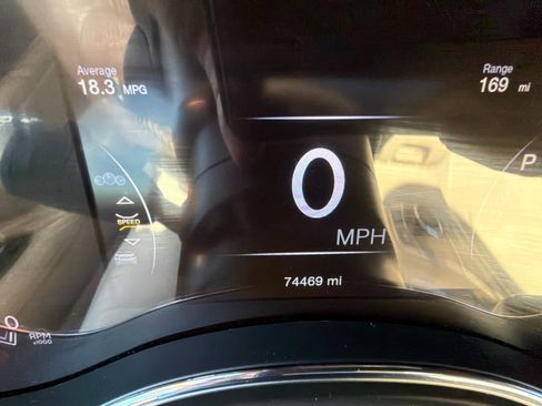 Used 2020 Jeep Grand Cherokee Overland AWD/4WD image 26