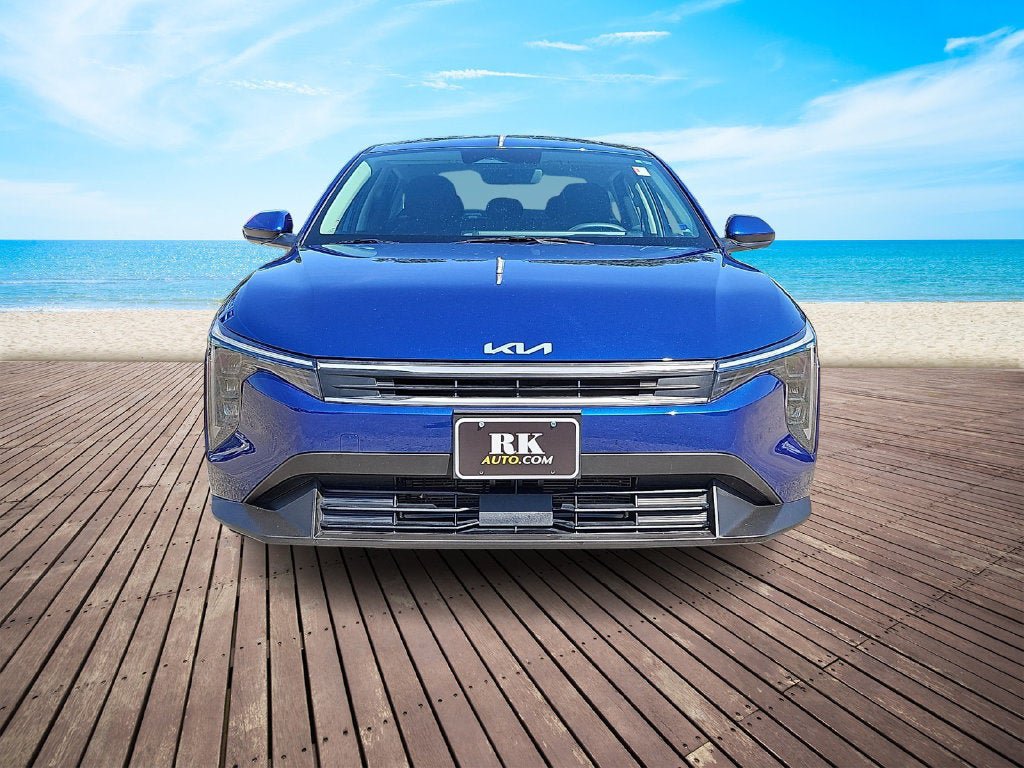 Used 2025 Kia K4 FWD image 2