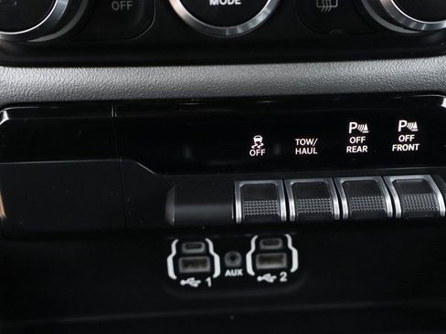 Used 2020 RAM 1500 Laramie w/ Sport Appearance Package image 39