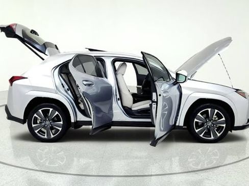 Used 2025 Lexus UX 300h FWD w/ Accessory Package (Z1) image 20