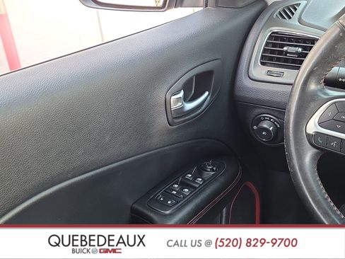 Used 2019 Jeep Compass Trailhawk AWD/4WD image 24