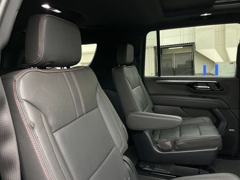 Used 2025 Chevrolet Suburban RST w/ Comfort Package RWD image 35