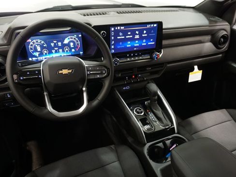 New 2026 Chevrolet Colorado W/T image 13