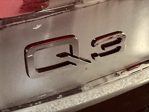 Used 2025 Audi Q3 2.0T Premium Plus w/ Premium Plus Package image 33