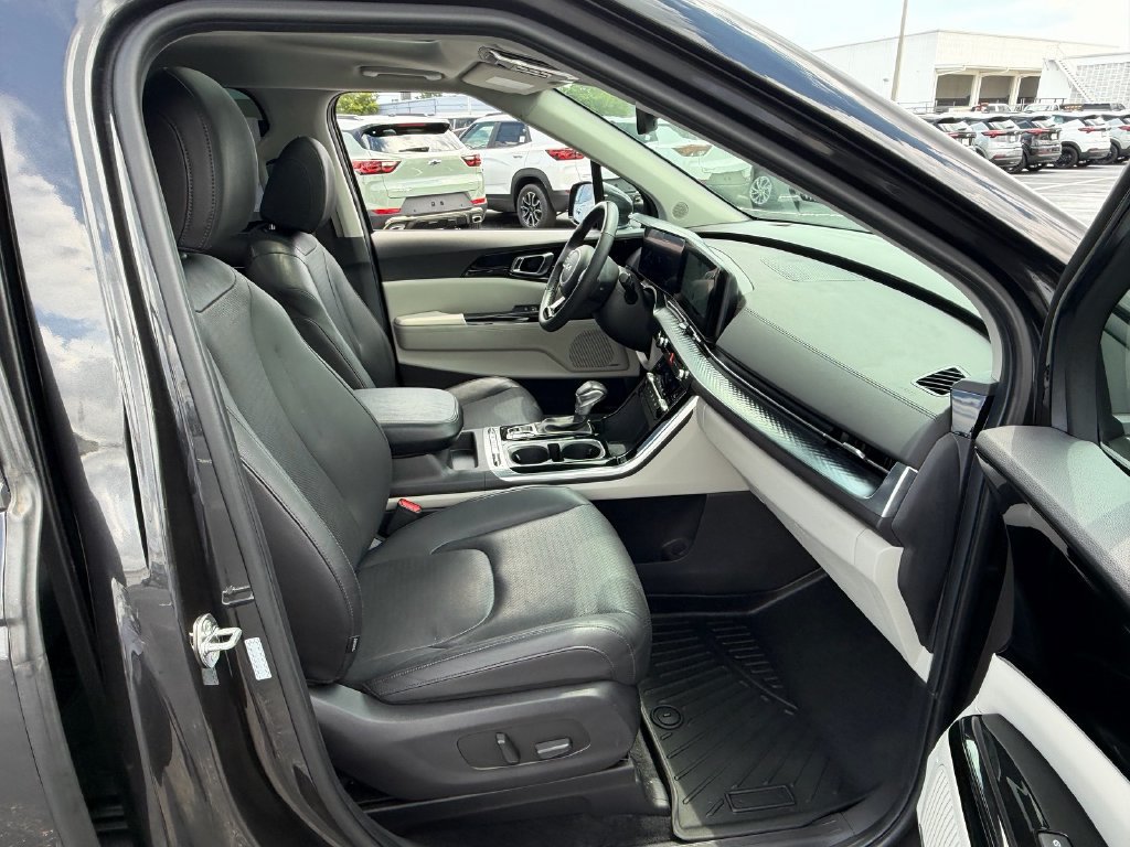 Used 2024 Kia Carnival SX Prestige FWD image 21