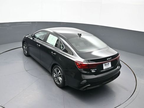 Certified 2023 Kia Forte LXS w/ LXS Technology Package FWD image 38