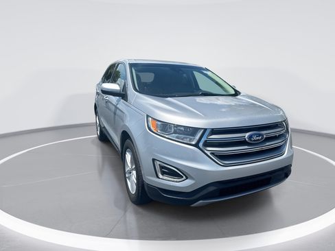 Used 2018 Ford Edge SEL w/ Ford Safe & Smart Package FWD image 2