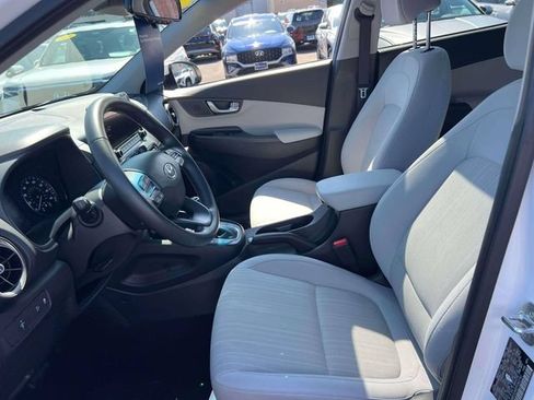 Certified 2023 Hyundai Kona SEL w/ Convenience Package AWD/4WD image 15