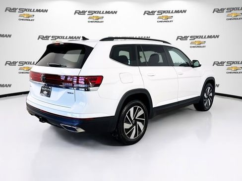 Used 2025 Volkswagen Atlas SE image 7