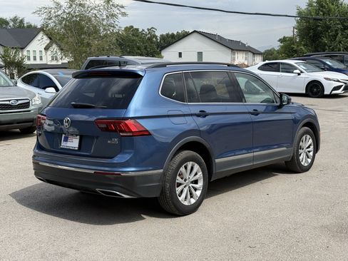 Used 2018 Volkswagen Tiguan SE AWD/4WD image 4