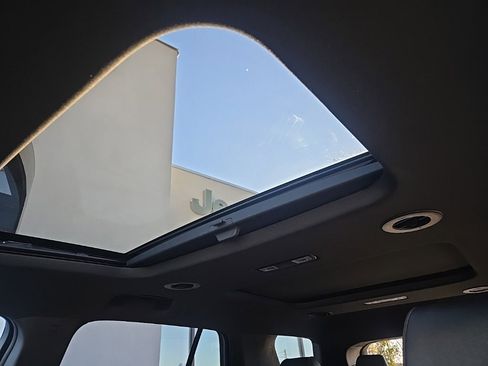 Used 2022 Chevrolet Traverse RS w/ LPO, Floor Liner Package image 69