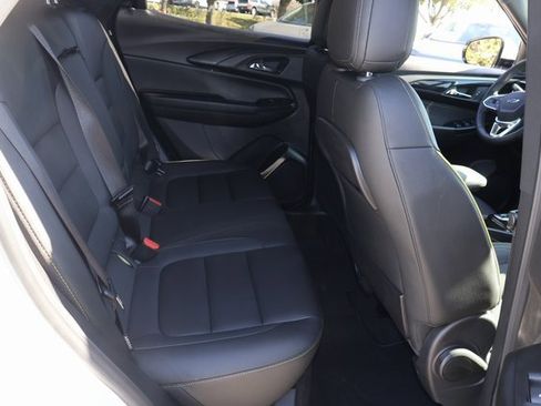 Used 2024 Chevrolet TrailBlazer ACTIV w/ Driver Confidence Package image 19