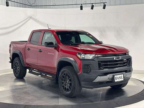 Used 2024 Chevrolet Colorado Trail Boss w/ Advanced Trailering Package AWD/4WD image 39