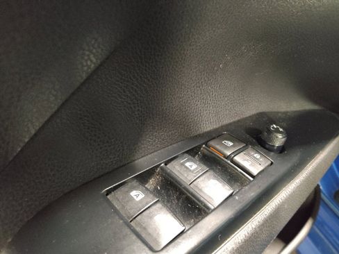 Used 2020 Toyota Camry LE FWD image 27