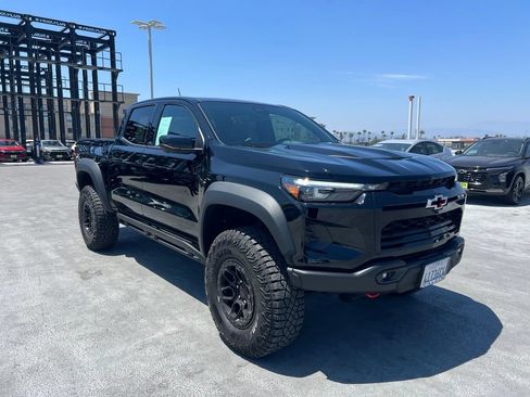 Used 2024 Chevrolet Colorado ZR2 w/ ZR2 Bison Edition AWD/4WD image 3