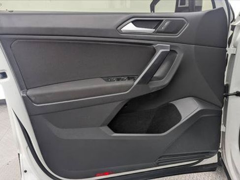 Used 2021 Volkswagen Tiguan S FWD image 14