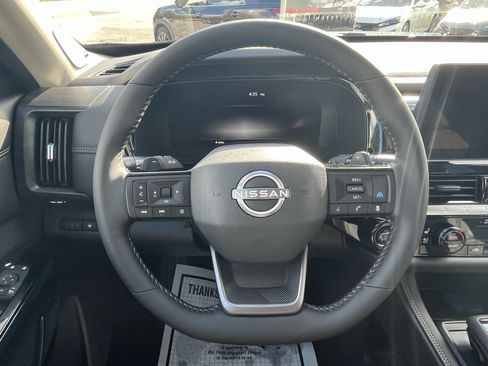 New 2026 Nissan Pathfinder Platinum AWD/4WD image 8