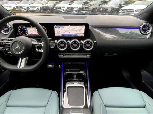 New 2026 Mercedes-Benz GLA 250 4MATIC image 5