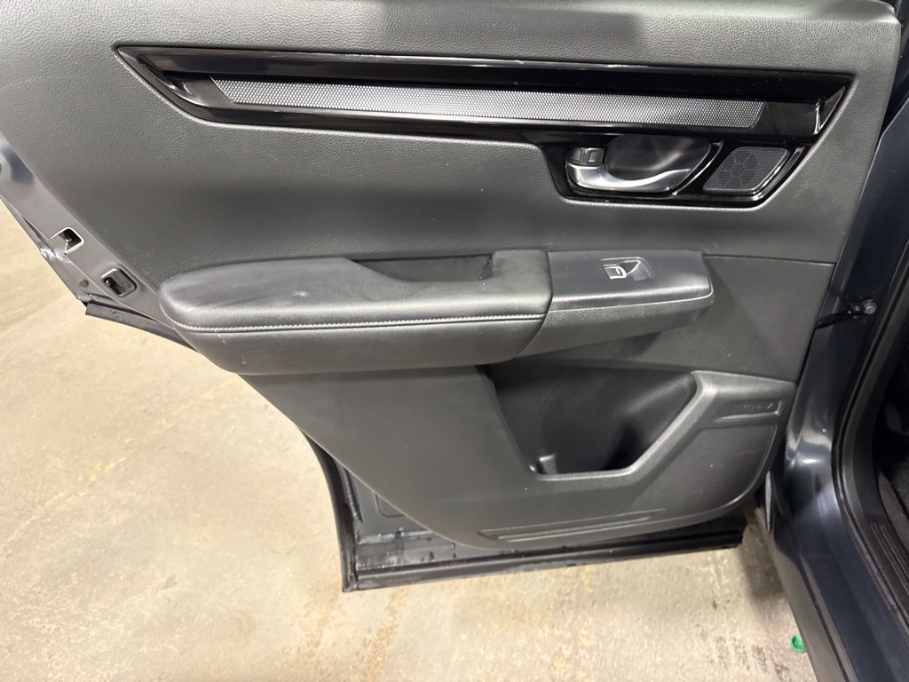 Used 2025 Honda CR-V EX-L image 16