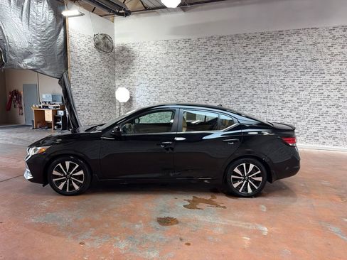 Used 2023 Nissan Sentra SV w/ SV Premium Package FWD image 4