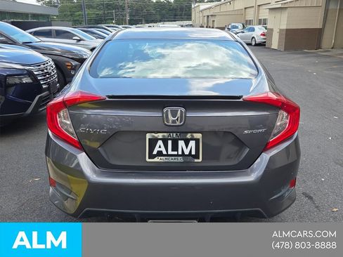 Used 2019 Honda Civic Sport image 4