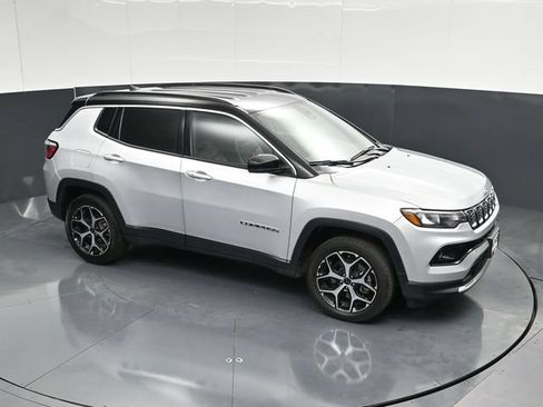 Used 2025 Jeep Compass Limited AWD/4WD image 50