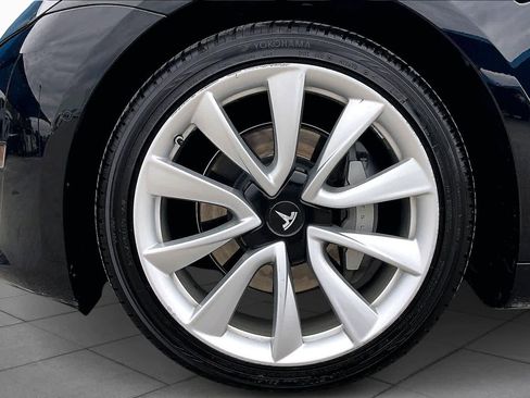 Used 2018 Tesla Model 3 Long Range image 10