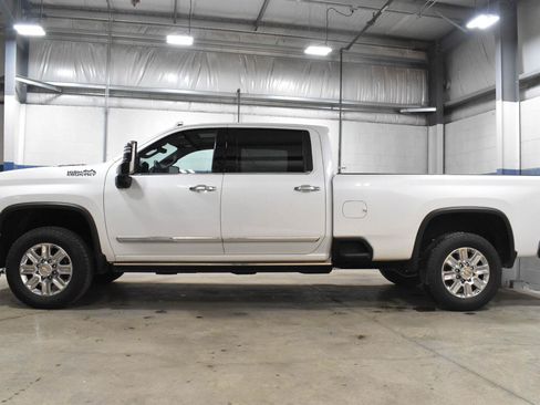 Used 2024 Chevrolet Silverado 3500 High Country w/ High Country Premium Package AWD/4WD image 21