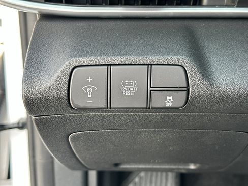 New 2025 Hyundai Elantra Blue image 22